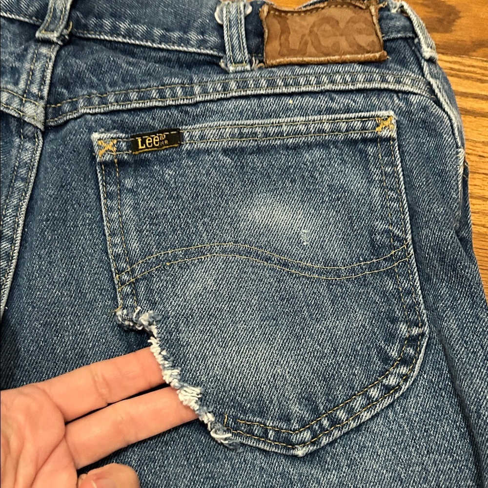 Vintage Lee Jeans Women’s 32 Blue Lee Riders with Distressing - Picture 11 of 16